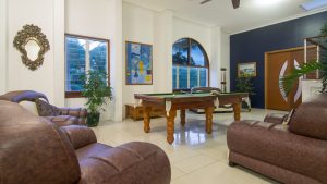 Lounge Area with Pool table